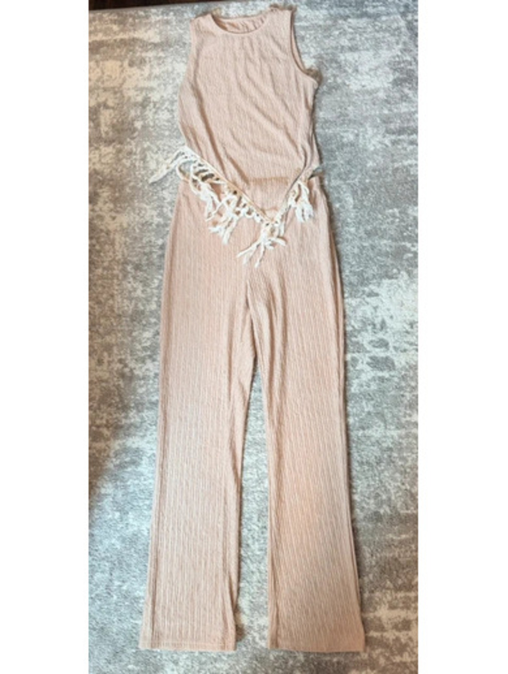 Two piece beige set size large - Picture 2 of 2